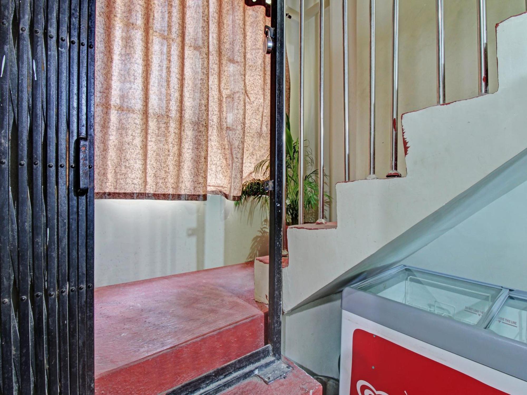 Hotel O G.K Lodging And Guest House Sakardara Exterior photo
