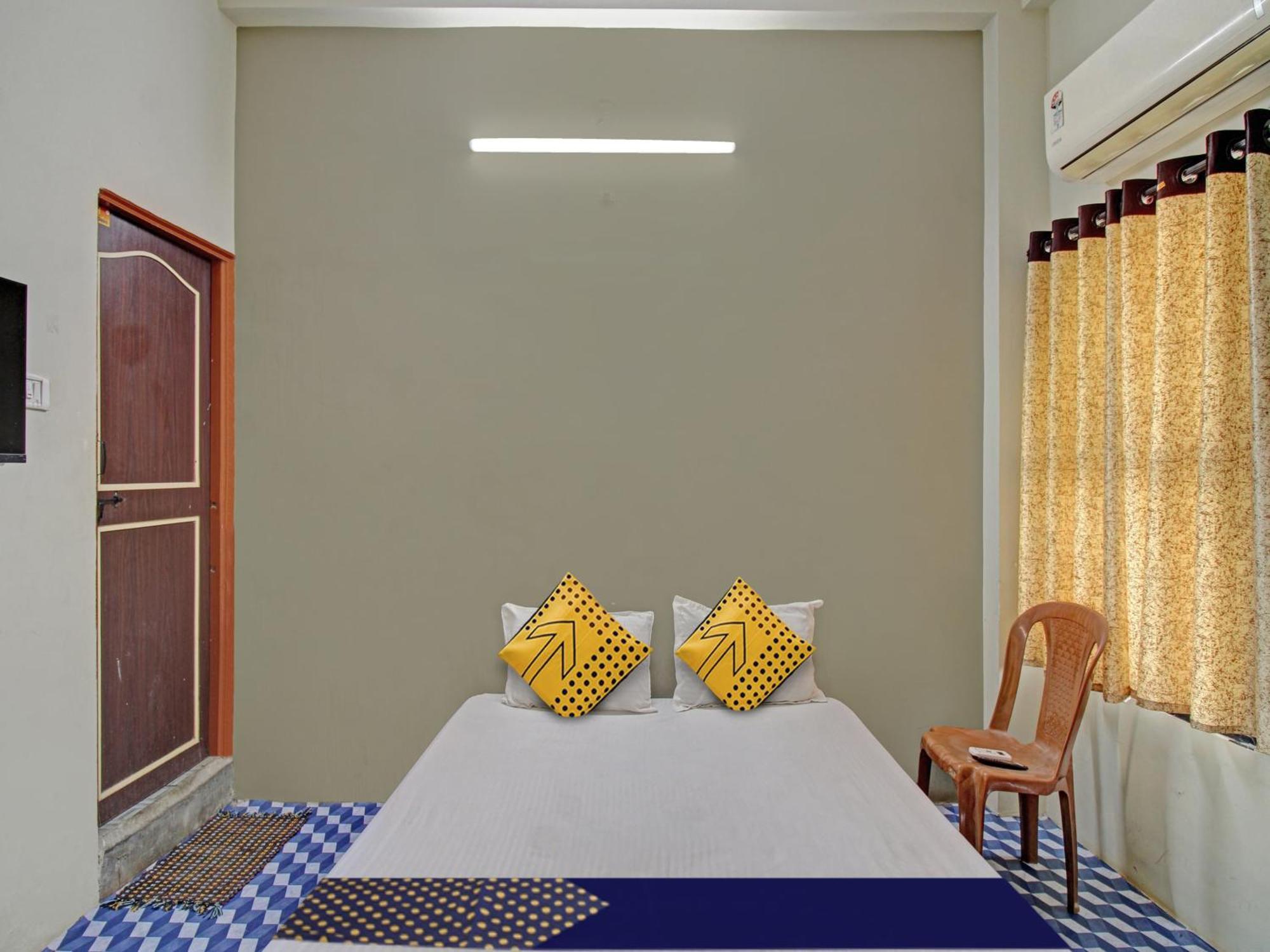 Hotel O G.K Lodging And Guest House Sakardara Exterior photo